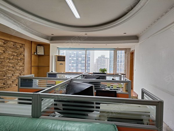 重庆南岸南坪金信大厦南坪步行街商圈协信星光旁,精装办公室,带办公