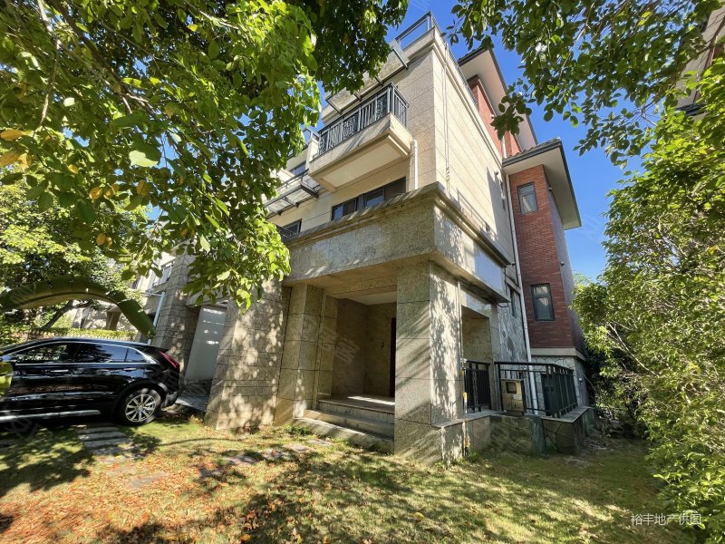 华标峰湖御境(别墅)6室4厅6卫445㎡南北2100万