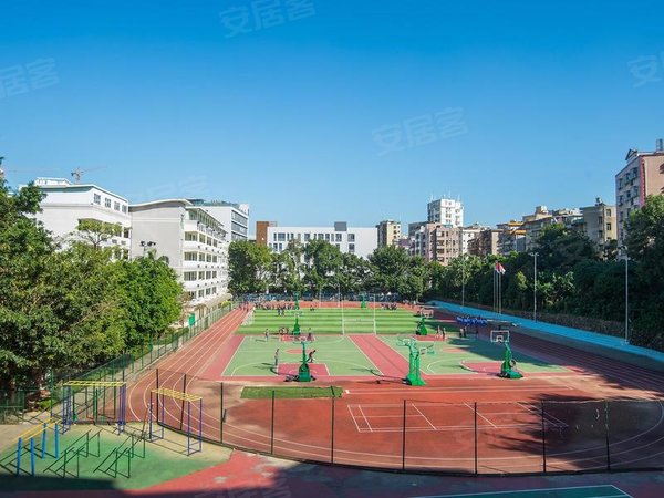 深圳布吉长龙龙岭山庄龙岭山庄长龙地铁口 精装两房 可以配齐家私