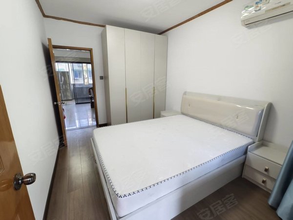 金华婺城婺城江南江滨小区江南靠近轻轨，世贸，彩虹桥，五中，装修好，家电家具齐全采光好出租房源真实图片