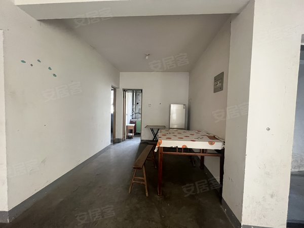 芜湖鸠江雕塑公园鸠兹家苑馨园鸠兹家苑馨苑,毛坯两房,有钥匙随时看房