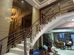 金华东阳东阳市中心出租紫荆公寓230平精装5房带露台 可做电商自住两不误出租房源真实图片