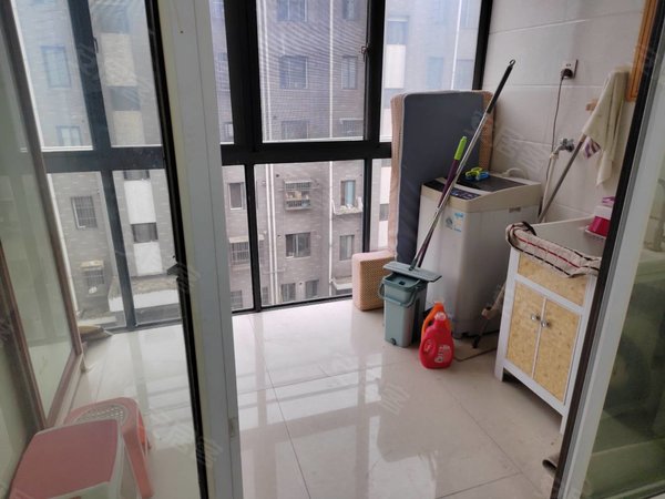 扬中宜东铭苑宜东名苑,两室两厅,出租,接个可以谈出租房源真实图片