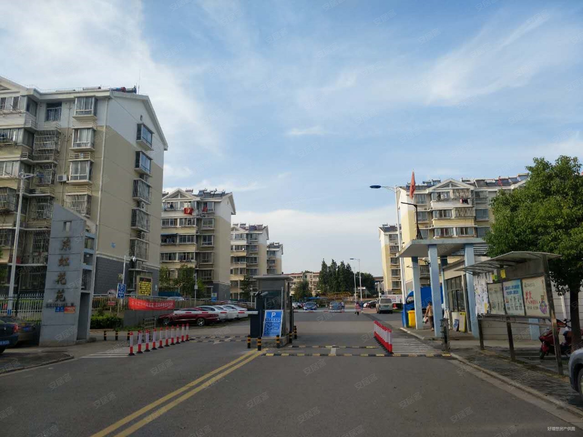 善桥菜市场对面简装三室 换房急卖 采光好 送地下室 近地铁,东虹花苑h