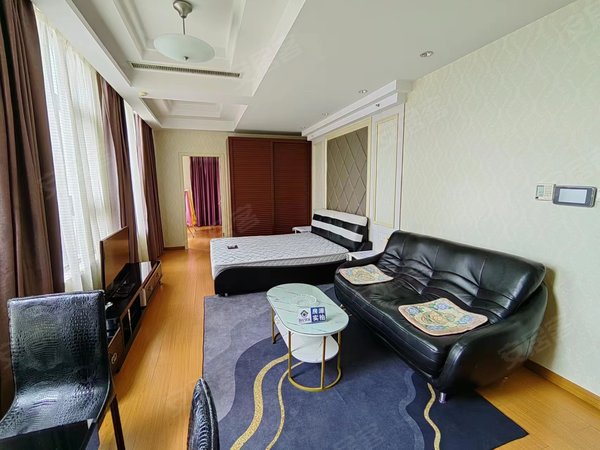 苏州常熟市区世茂75号公馆世茂75号 精装一居室 家具家电齐全 随时