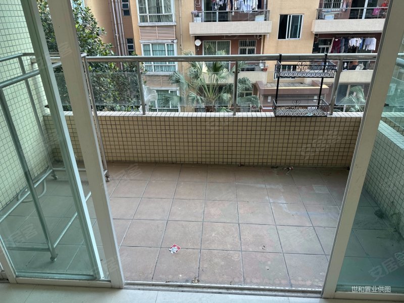 南北对流精装三房 大信商圈,东润华庭二手房,68万,3室2厅,2卫,112平米