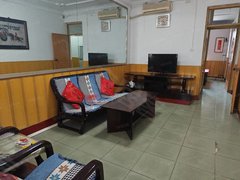 临汾尧都山西师范大学铁路医院附近两室一厅拎包入住年租一万出租房源真实图片
