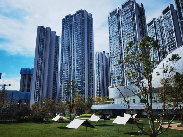 昆明盘龙白沙河大华公园天下大华公园天下地铁口景观湖交通便利3室2卫