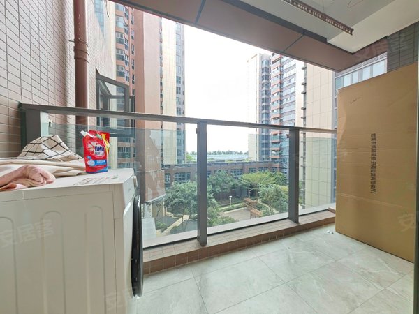 深圳宝安固戍松茂柏景湾精装3房,全新出租,看房方便 随时可以入住出租