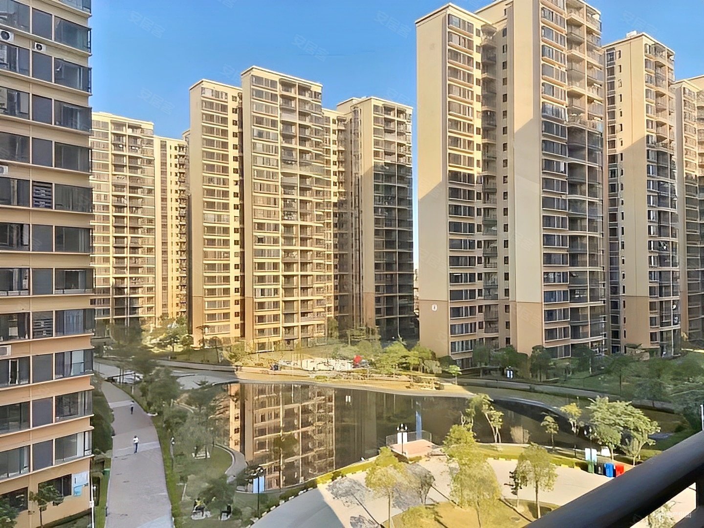 富盈公馆3室2厅2卫103.99㎡东南111.8万