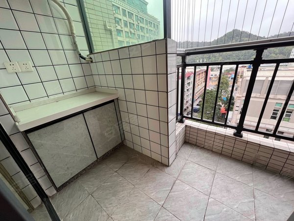 东莞长安街口乌沙中富街自建房上沙综合市场 高层单间出租 拎包入住