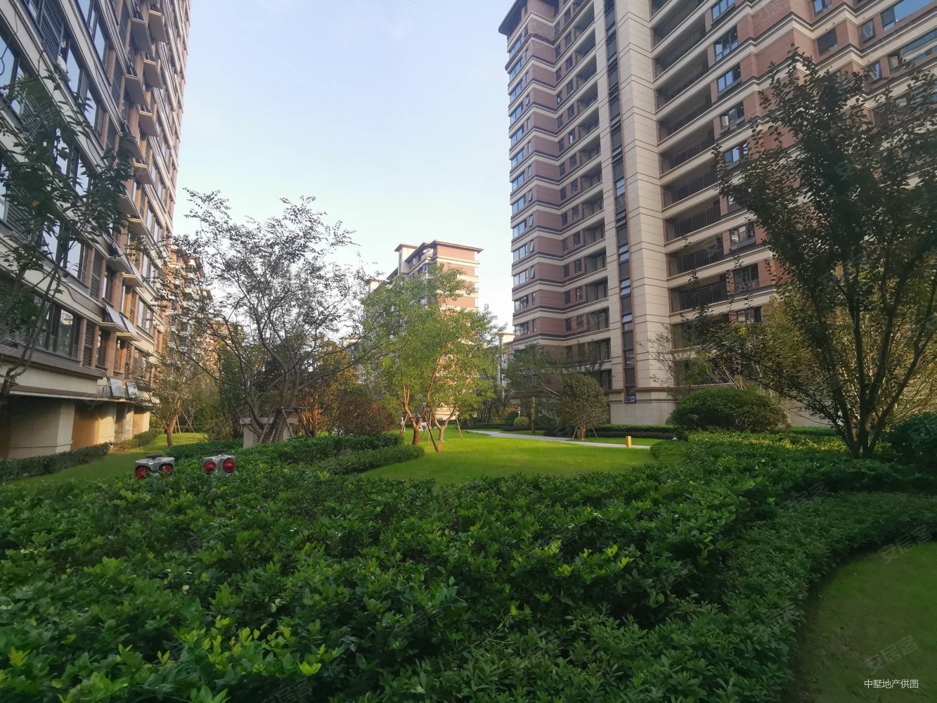 龙湖天境3室2厅2卫98.26㎡南北195万