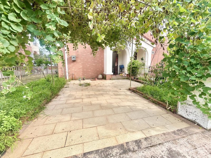 茂名碧桂园4室2厅3卫198㎡南北75.8万