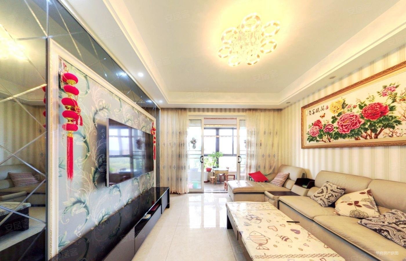 保利罗兰香谷 小三房 商品住宅 南北通透 交通便捷