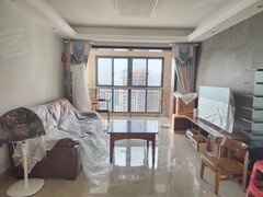 海口秀英西海岸华府蓝湾 远大购物 大三房 急租 价格可以谈 看房方便出租房源真实图片