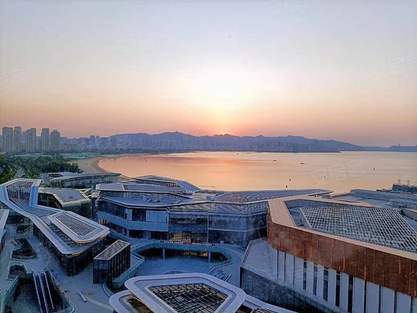 威海经区皇冠华发新天地威海华发新天地复试一线海景 复试公寓可短租