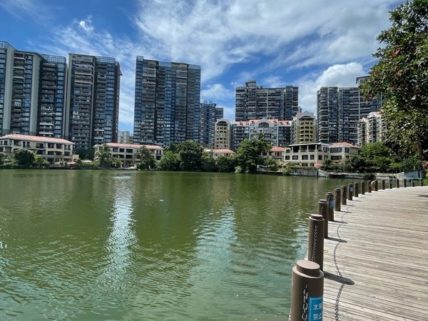 深圳南山华侨城波托菲诺纯水岸(七期)顶楼3层中空复式 看山看海 带