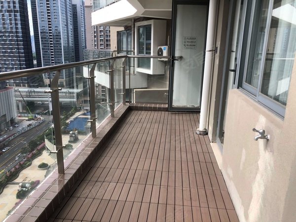 深圳龙华民治润达圆庭润达圆庭精装全齐三房出租,送管理费网络费,南北