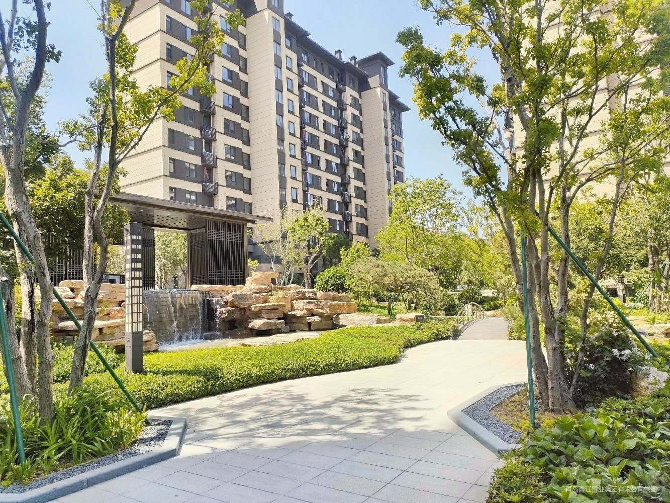 鑫江瑞府3室2厅2卫125㎡南北222万