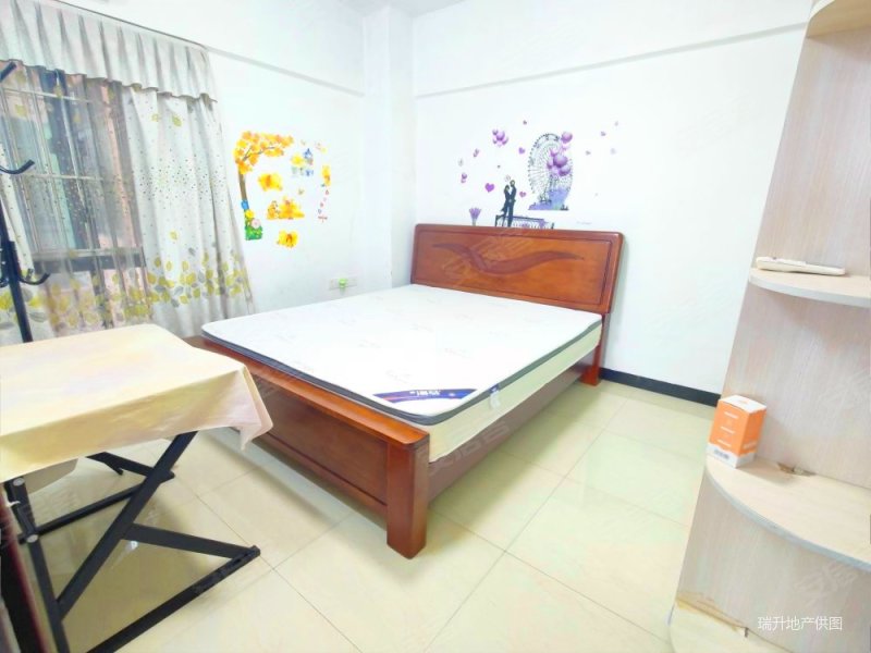 莲丰花园 产权清晰 刚需小三居 买来自住出租都不错!