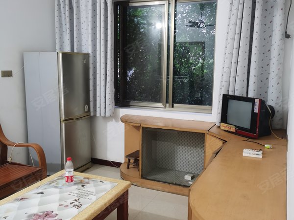 重庆合川合川宝龙城市广场蟠龙花园蟠龙花园2房3楼   600月出租房源