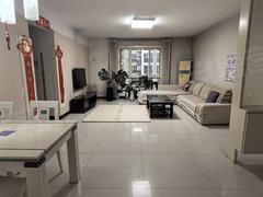 西安高新区科技路西口西电陪读 太白南路地铁口 名园新居 3室 家具家电 有钥出租房源真实图片