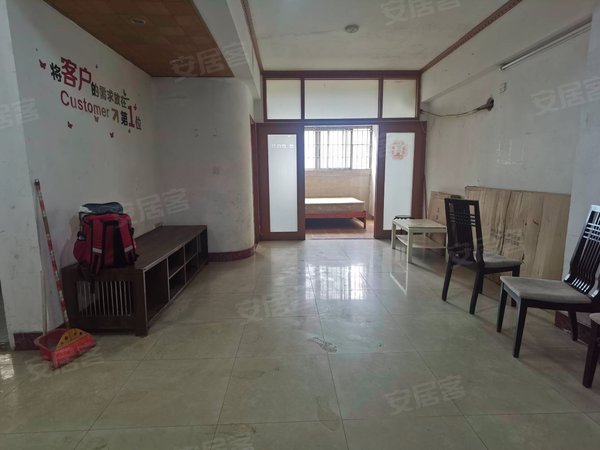 磨碟沙地铁口,电梯中层大三房,家私家电,可做员工宿舍,海珠租房-广州