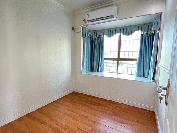 深圳宝安石岩河滨花园河滨花园健康步梯精装三房,采光视野无遮挡,钥匙