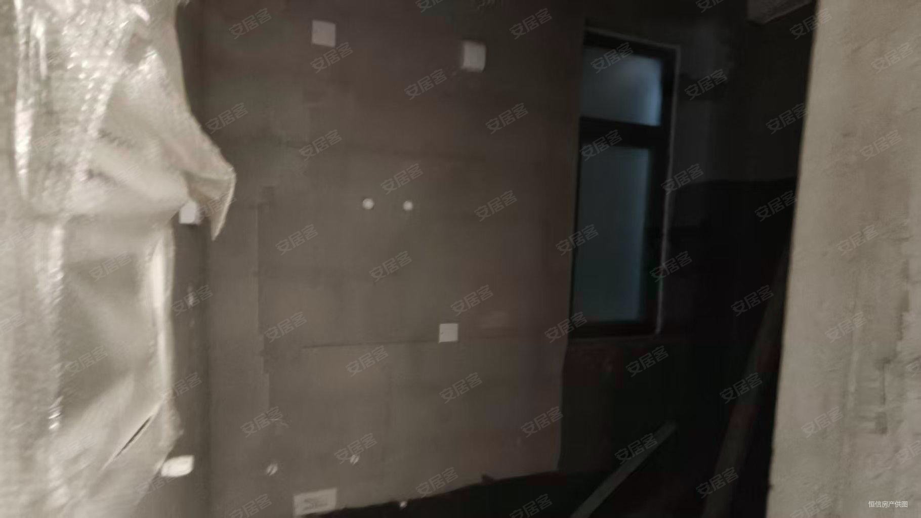 奔月小镇桃李春风3室2厅2卫128㎡南北78万