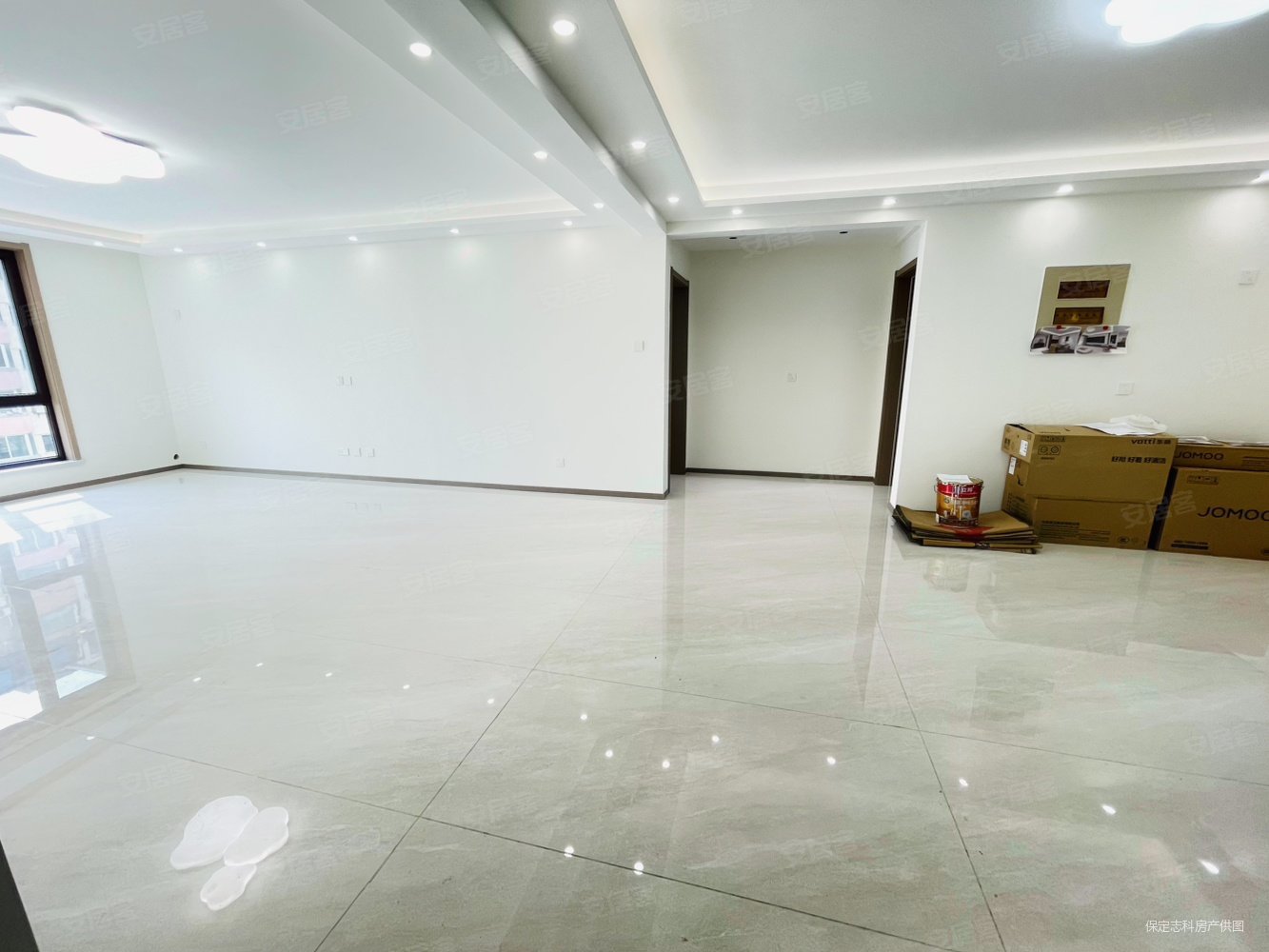 世纪华庭3室2厅2卫152㎡南北119.69万