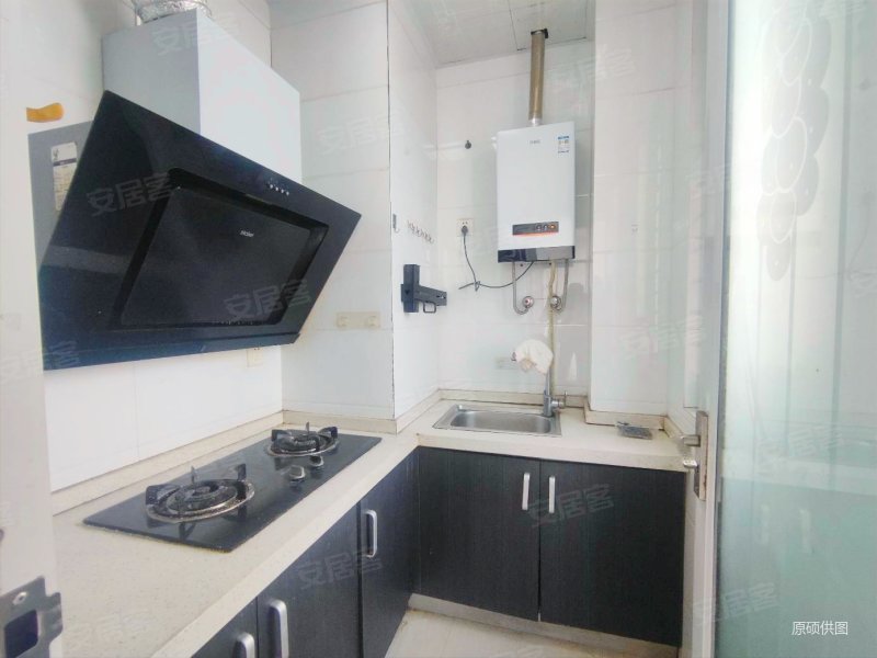 旭日龙园标准一室一厅带圆弧落地阳台看房效果很不错