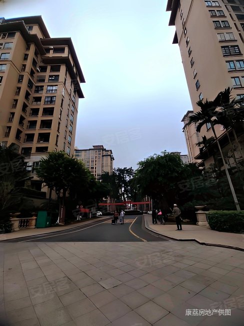 海口房产网>海口二手房>琼山二手房>凤翔东二手房>佳元江畔人家>