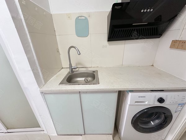 南昌西湖丁公路伯爵公馆自家房f中介四附院对面伯爵公馆电梯房近丁公路南地铁站押一付一出租房源真实图片