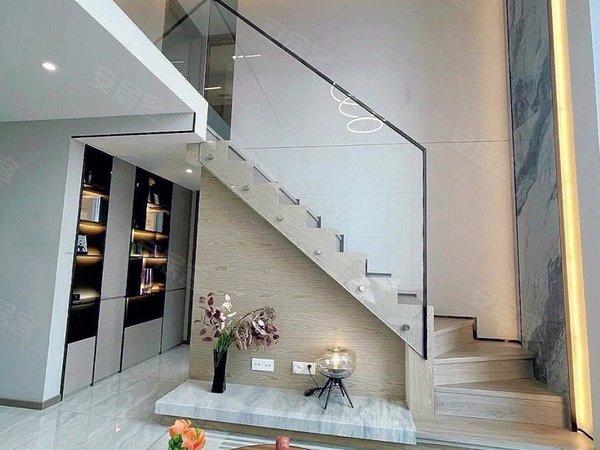 深圳罗湖人民南泰山大厦着急租 国贸电梯复式loft 泰山大厦近国贸人民