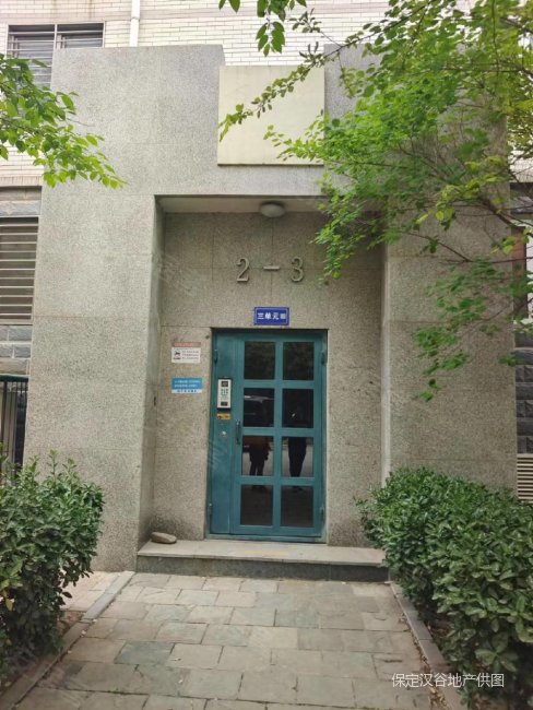 钻石嘉园5室3厅3卫267㎡南北280万