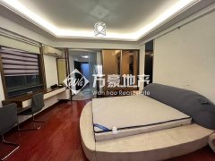 宝龙城旁阳光国际高层单身公寓出租1450一个月