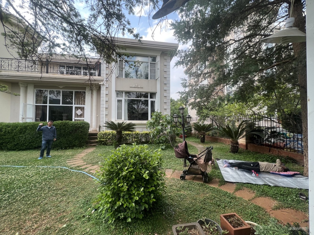 海埂大坝边花园500平独栋别墅 地上两层单层250平