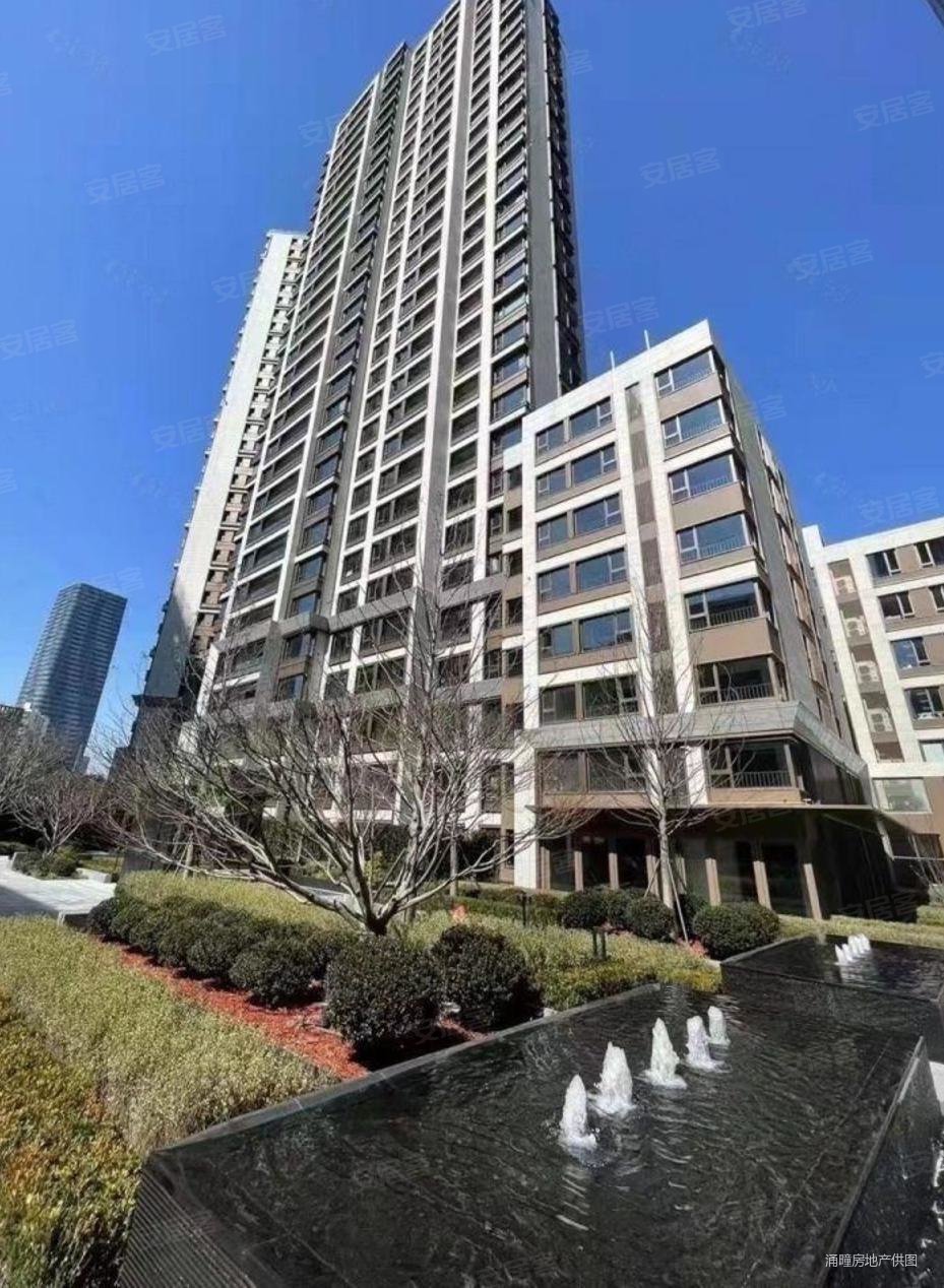 苏河湾中心润府3室2厅2卫95.66㎡南1098万