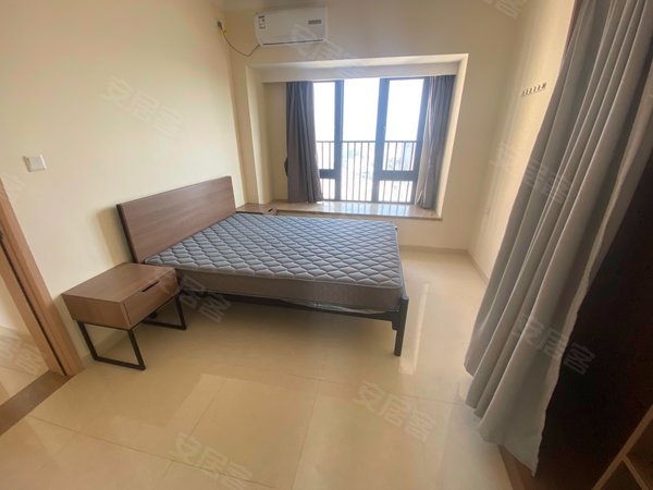 深圳龙岗平湖平湖佳兆业广场佳兆业君汇公馆,精装大四房!