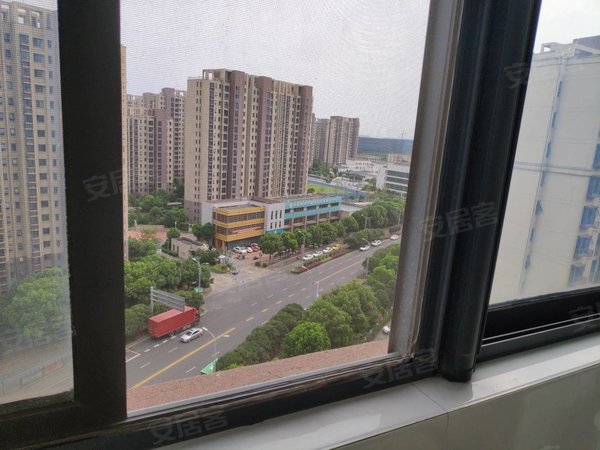 苏州吴中郭巷尹东新村五村与园区一桥之隔,近58同城大厦,纳米科技园.