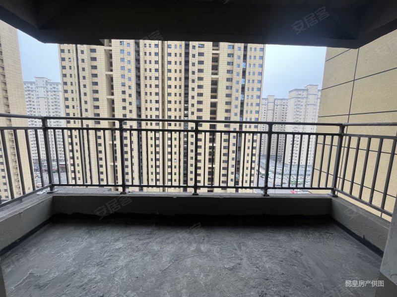 凌波苑双卫格局正规商品房板楼次新小区带车位和储藏室