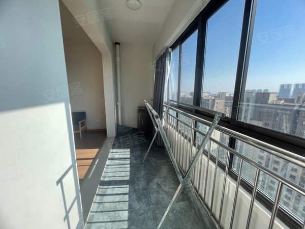 绍兴袍江宝龙广场柏丽湾袍江柏丽湾4室2厅2卫带车位包物业家电齐全