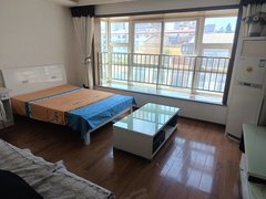 汉中汉台滨江新区可做饭  实图实价 中心医院对面20米蓝天都市风景 合租次卧出租房源真实图片