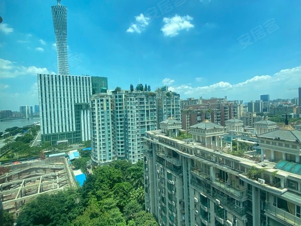 广州海珠广州塔新理想华庭广州塔旁!