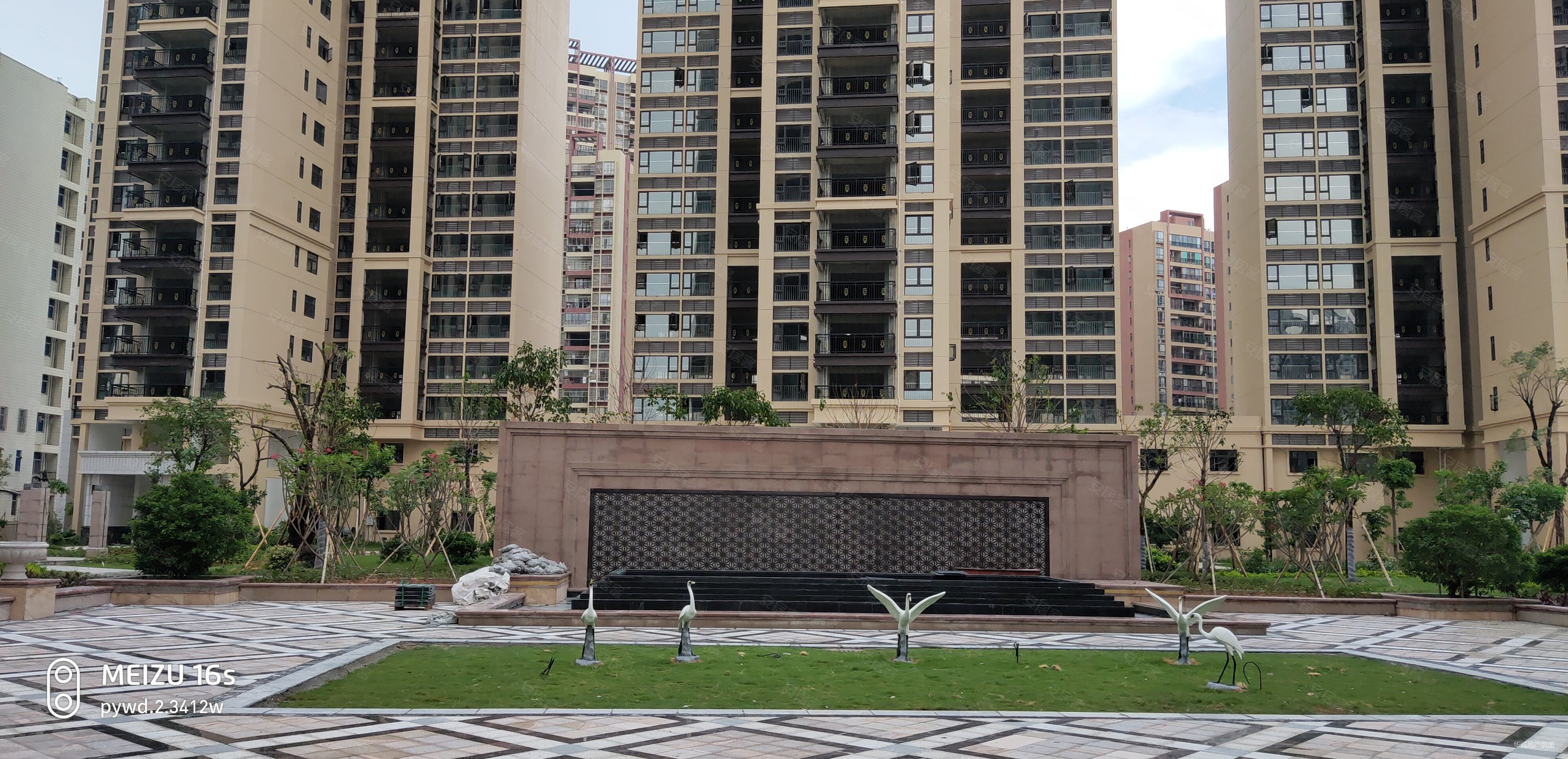 榕水湾4室2厅3卫214.54㎡南北199.52万