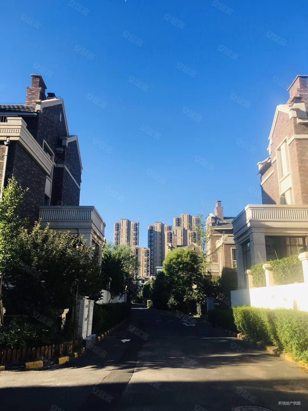 随时看房,凤河孔雀城(别墅)二手房,239万,5室2厅,4卫,185平米-天津