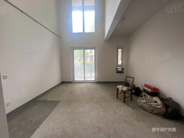 下叠别墅 真  格 诚心出售 拉小旁 银城蓝溪郡 正方新城