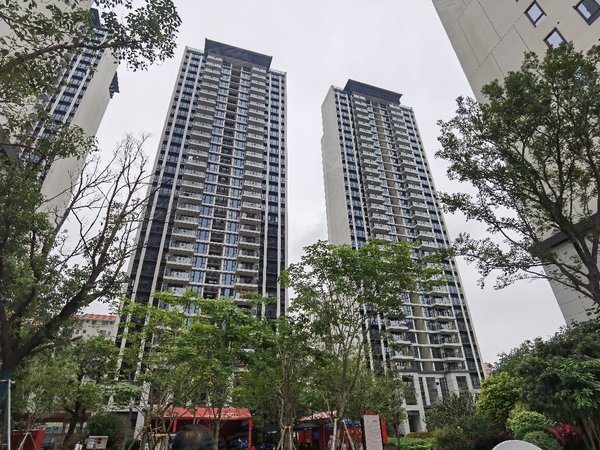 珠海香洲梅华珠光里程花园香山湖公园旁,可配齐家私电器,高层景观好