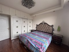 平阳鳌江鳌江商业城老新纪元实验附近 园林路三楼 四房两卫 豪华家装出租房源真实图片