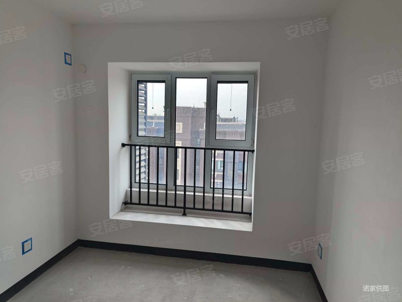 金地艺英里 南向采光好 次新小区 满五   近地铁